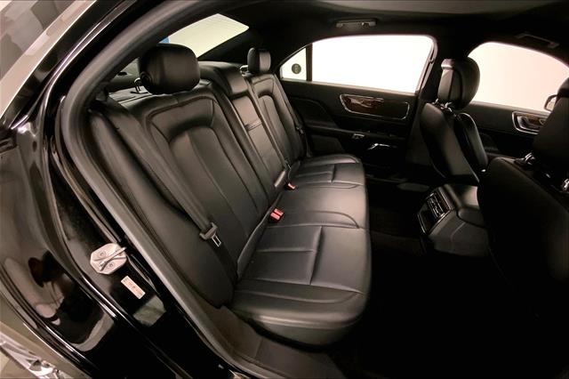 2017 Lincoln Continental Premiere photo 15