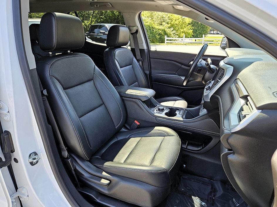2021 Gmc Acadia SLT photo 14