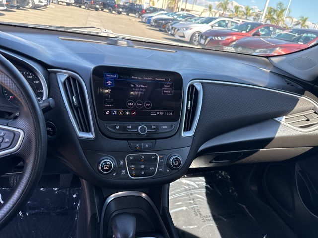 2022 Chevrolet Malibu 1LT photo 16
