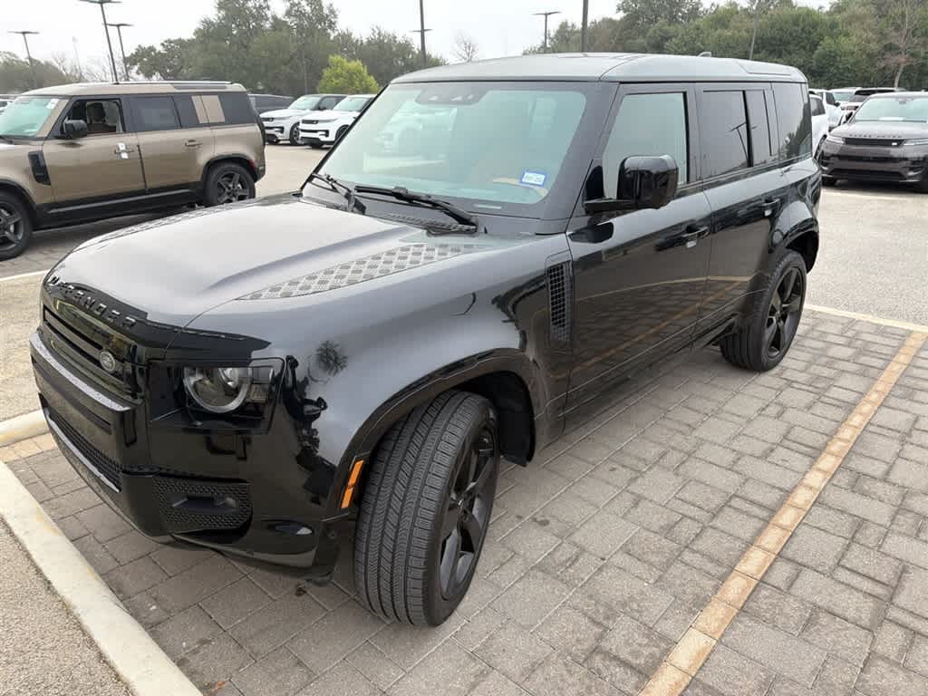 2024 Land Rover Defender V8's photo