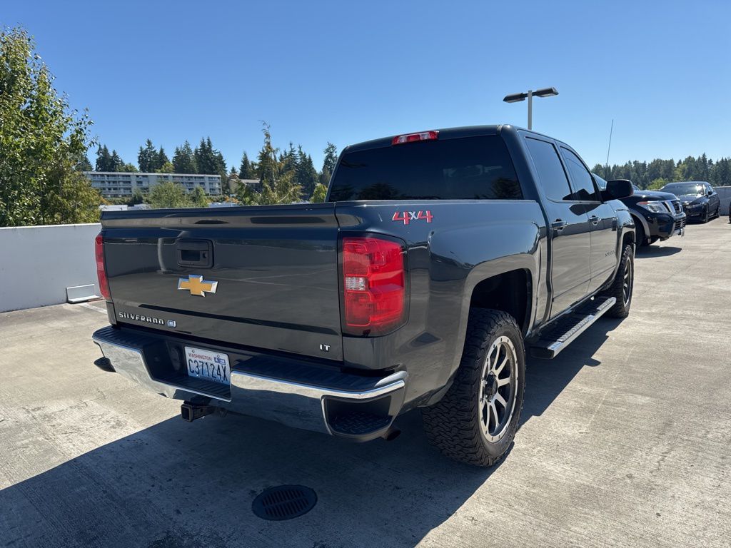 2018 Chevrolet Silverado 1500 LT photo 4