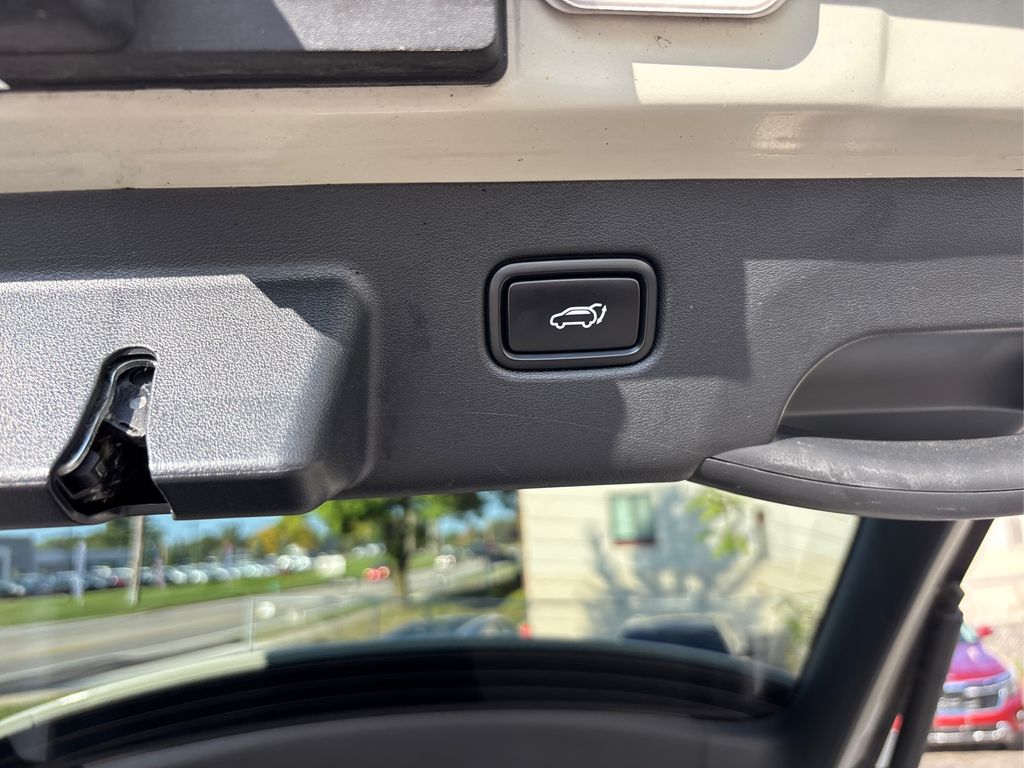 2022 Kia EV6 Wind photo 12