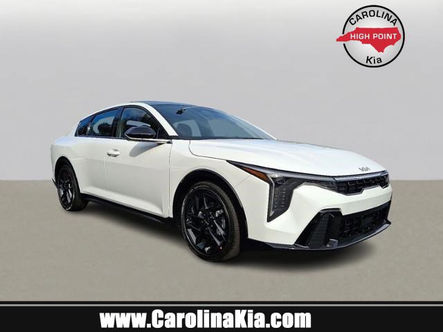 2025 Kia K4 GT-Line Turbo's photo