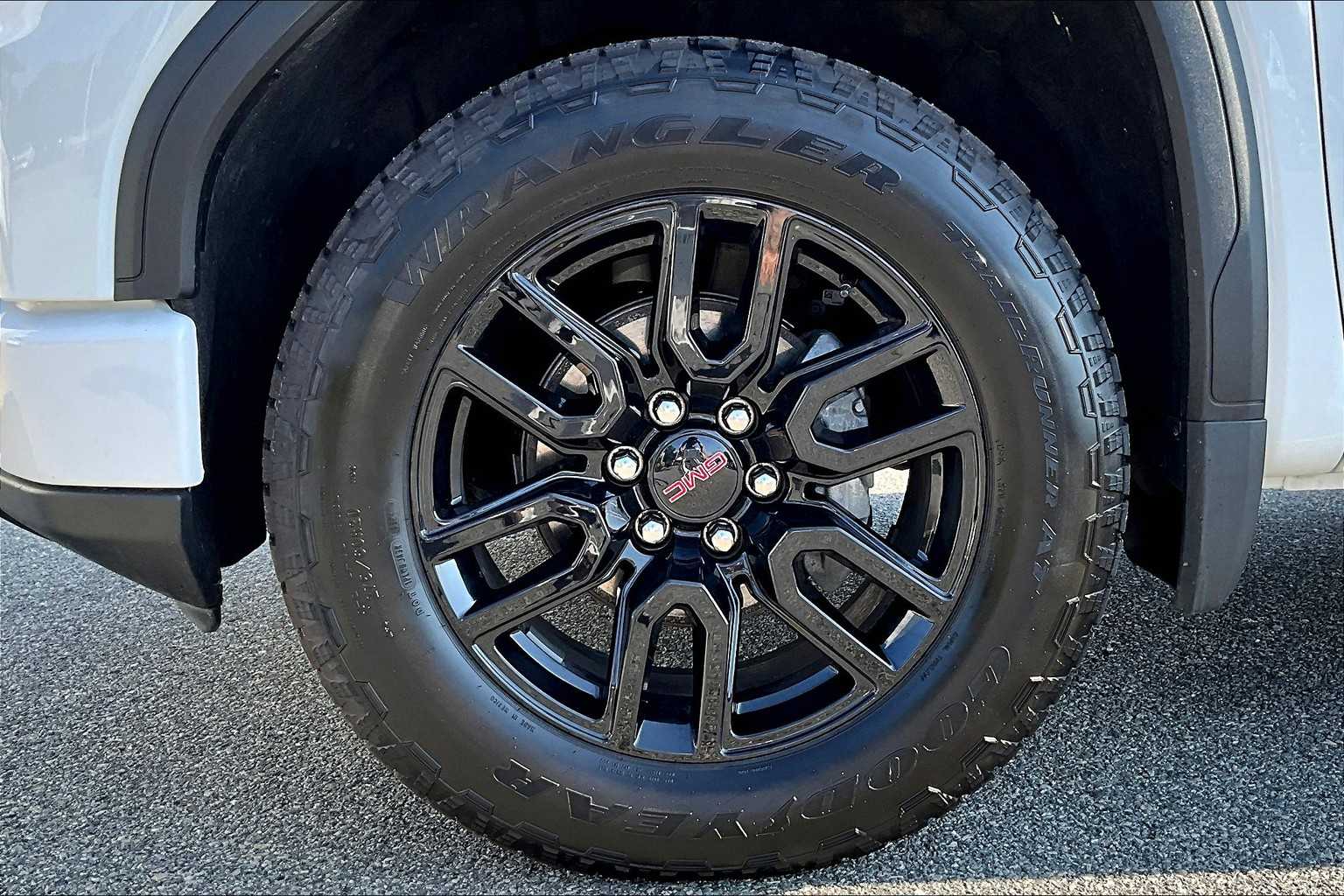 2024 Gmc Sierra 1500 Elevation photo 13