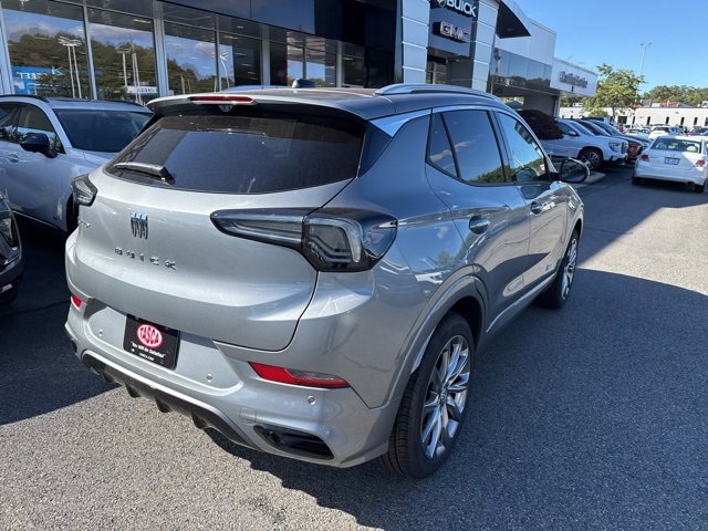 2026 Buick Encore GX Avenir photo 8