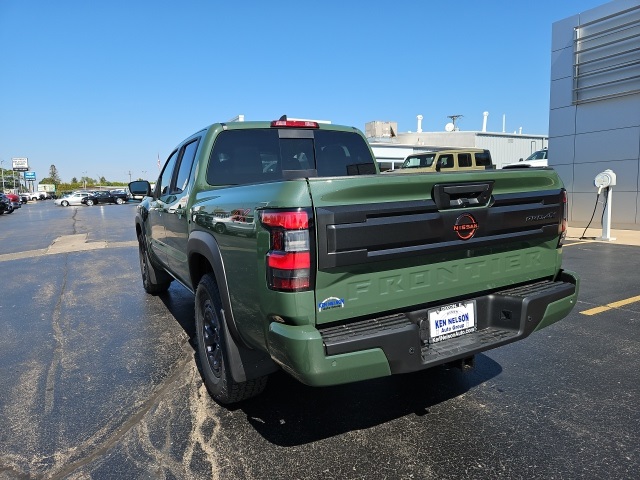 2026 Nissan Frontier PRO-4X photo 2