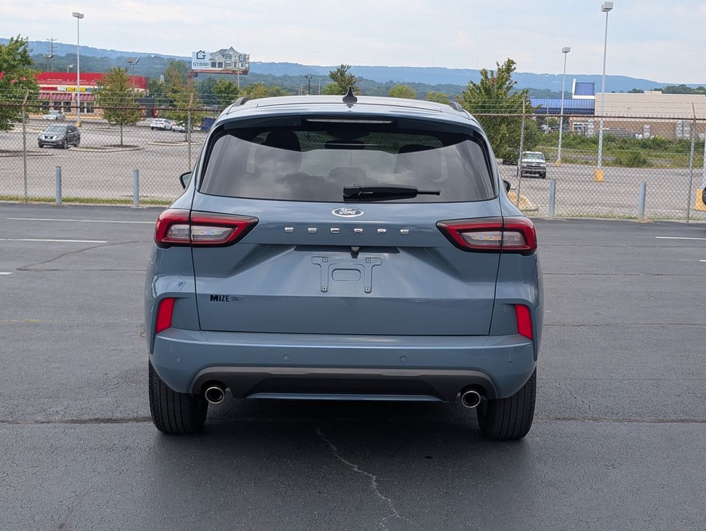 2023 Ford Escape ST-Line photo 6