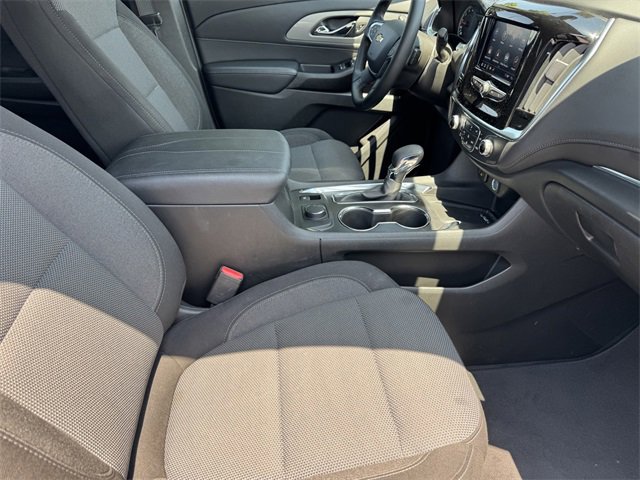 2023 Chevrolet Traverse Cloth photo 6