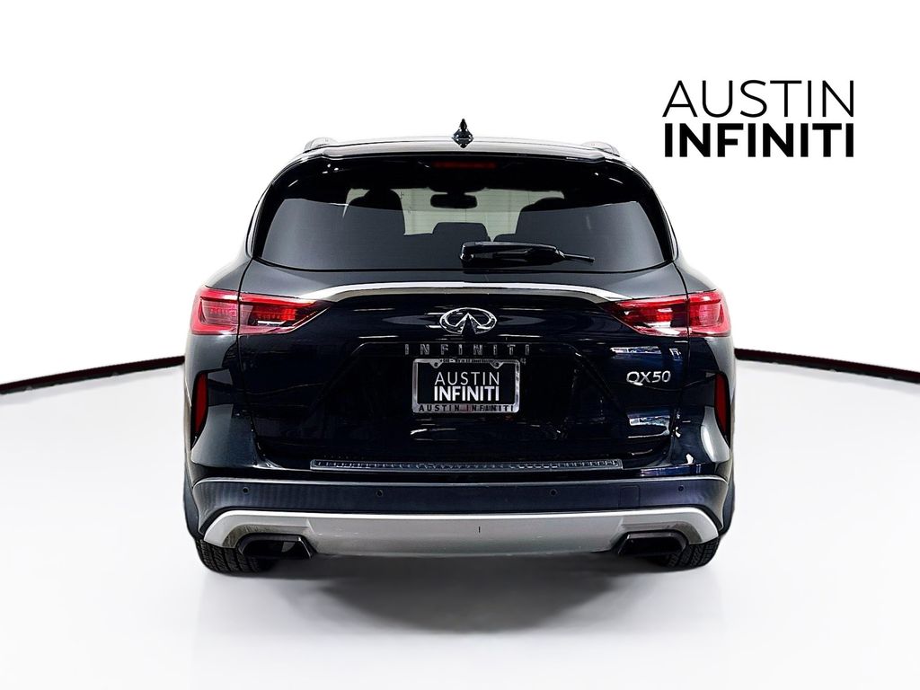 2019 Infiniti QX50 Essential photo 4