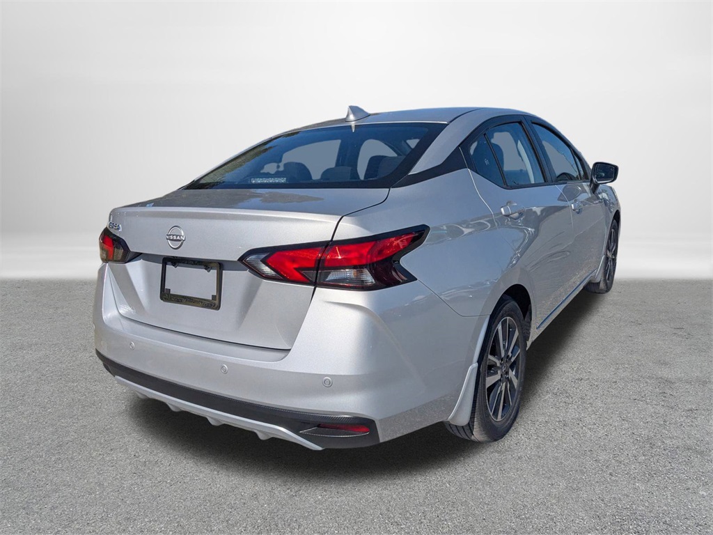 2025 Nissan Versa 1.6 SV photo 3