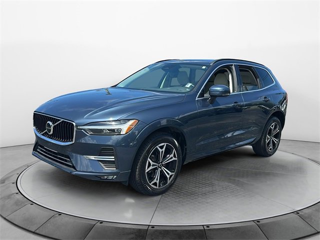 2022 Volvo XC60 Momentum photo 3