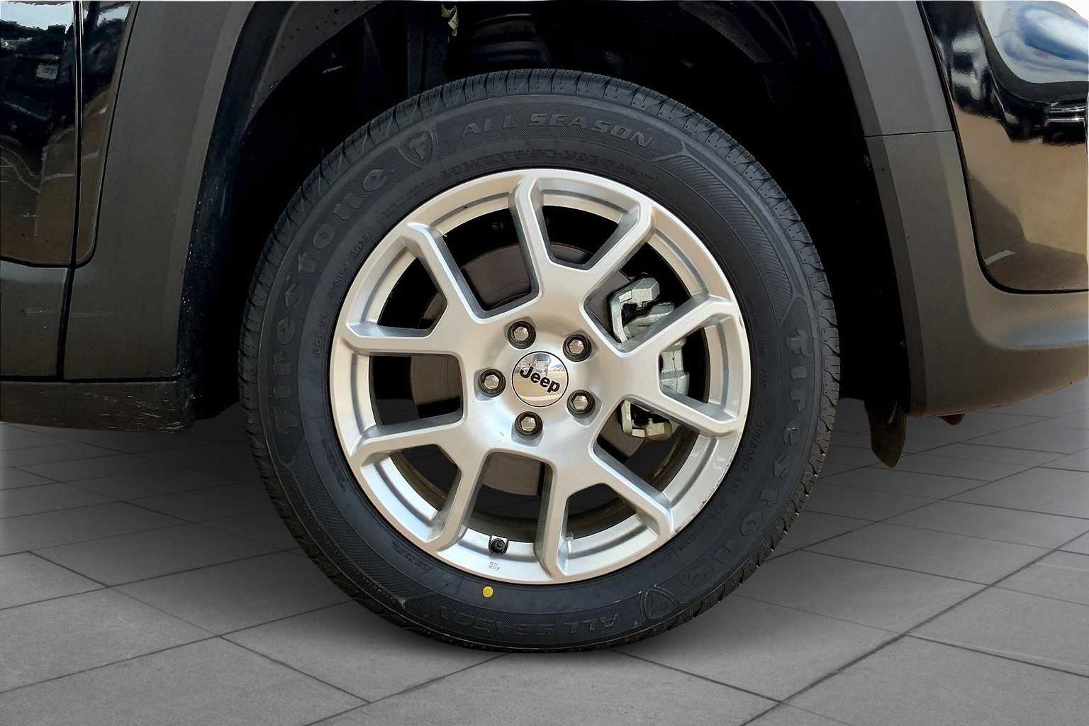 2022 Jeep Renegade Latitude photo 10