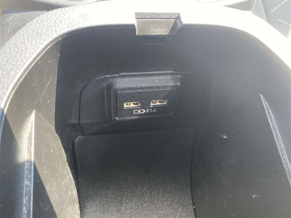 2021 Toyota RAV4 Hybrid XLE photo 19