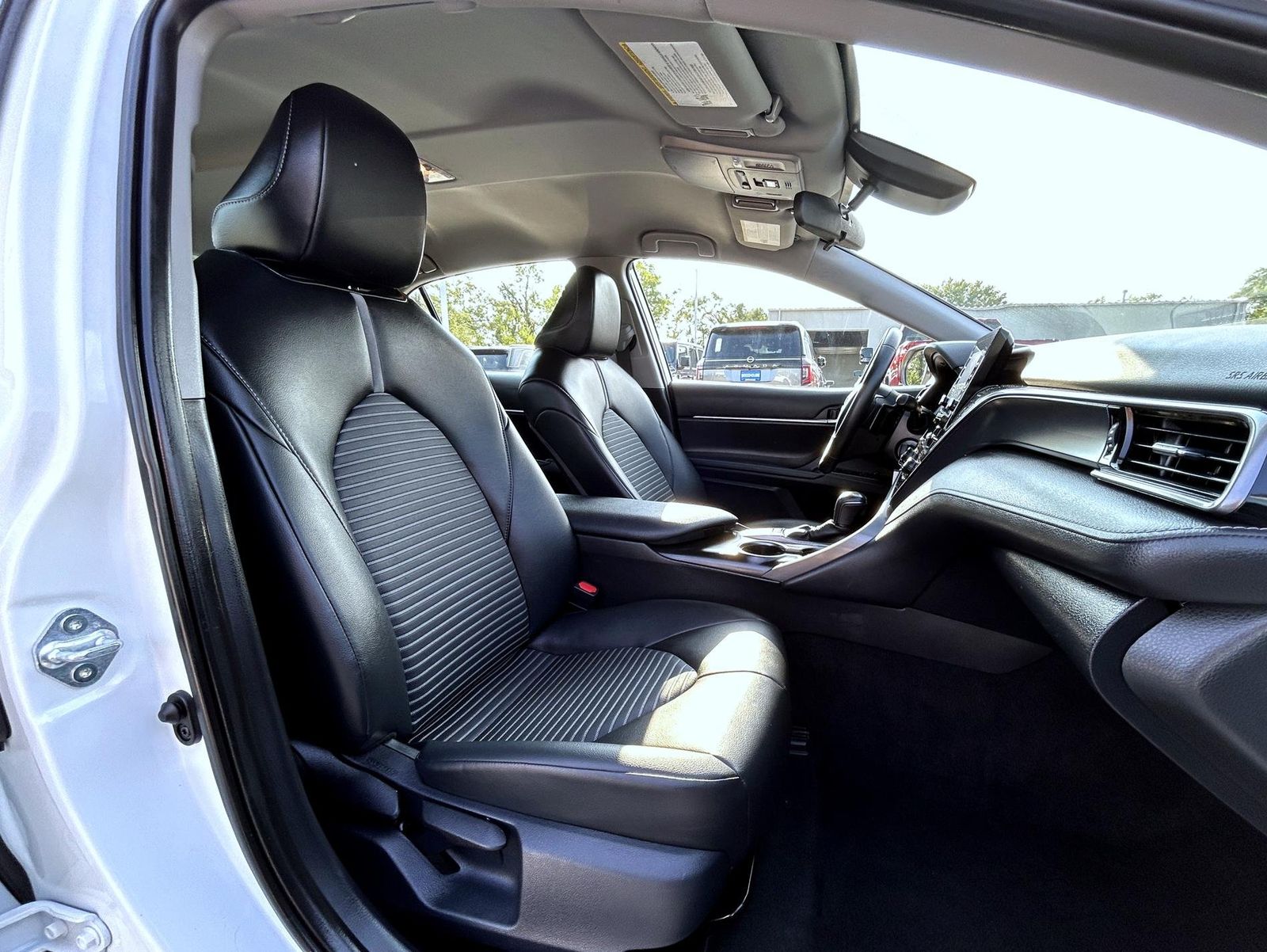 2024 Toyota Camry SE photo 14