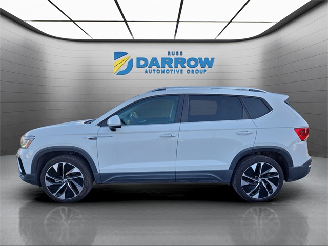 2022 Volkswagen Taos SEL photo 2