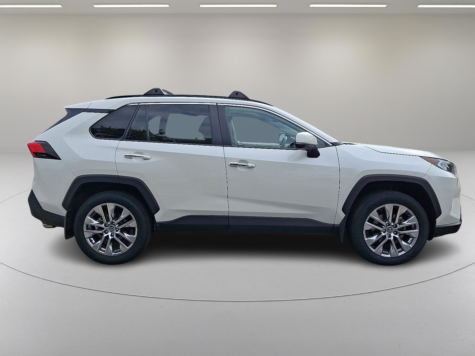 2021 Toyota RAV4 Limited photo 3