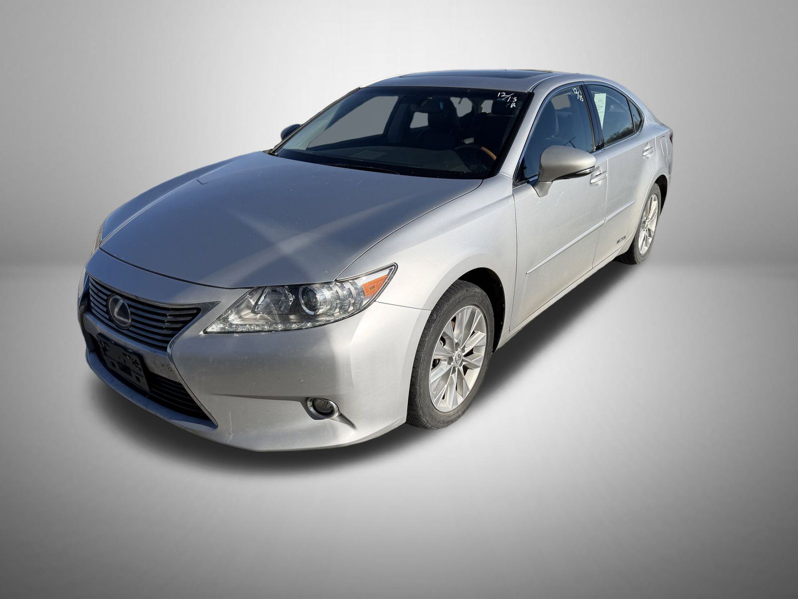 2014 Lexus ES 300h's photo