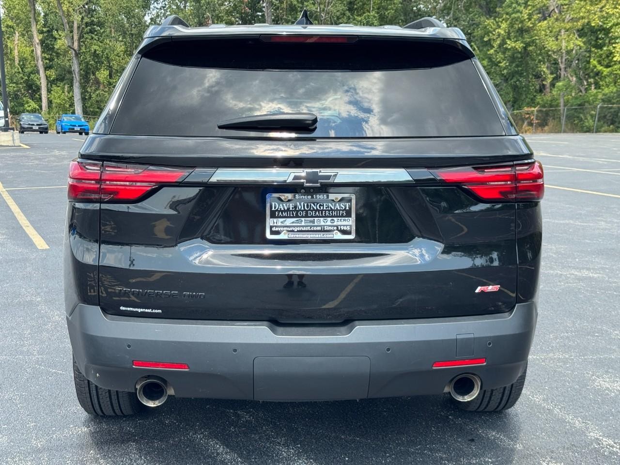 2022 Chevrolet Traverse RS photo 2