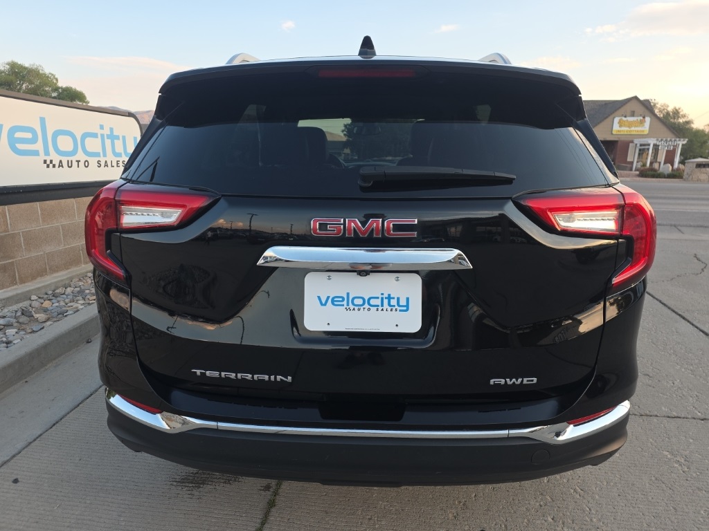 2023 Gmc Terrain SLT photo 2