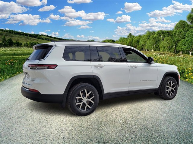 2025 Jeep Grand Cherokee Limited photo 4