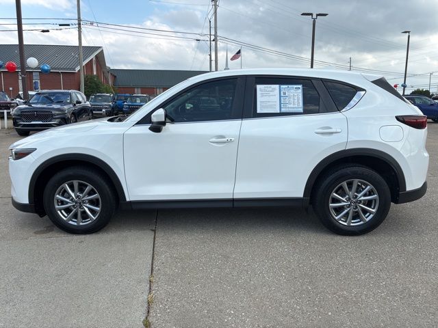 2022 Mazda CX-5 2.5 Select photo 3