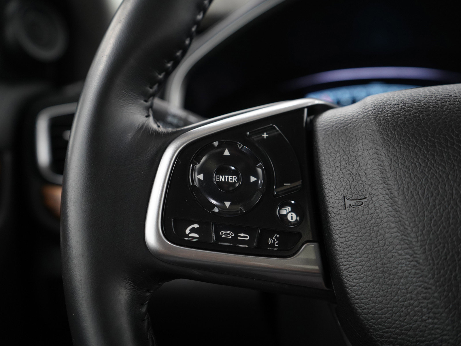 2022 Honda CR-V Touring photo 25