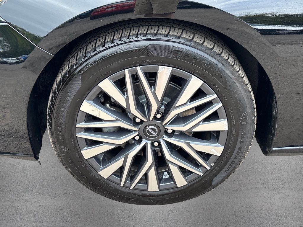 2023 Nissan Altima 2.5 SV photo 13