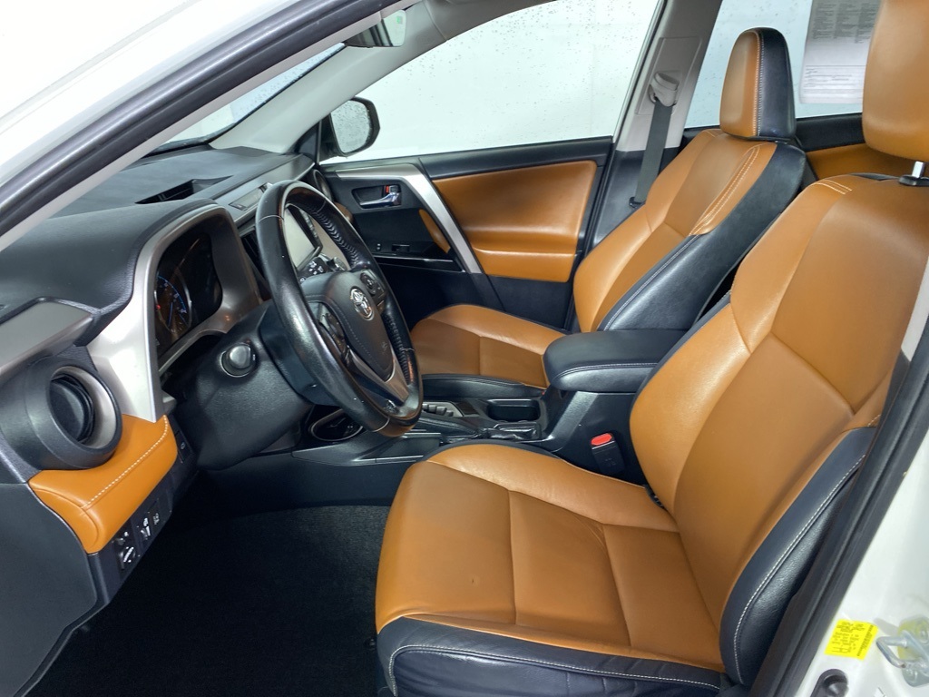 2017 Toyota RAV4 Hybrid Limited photo 10