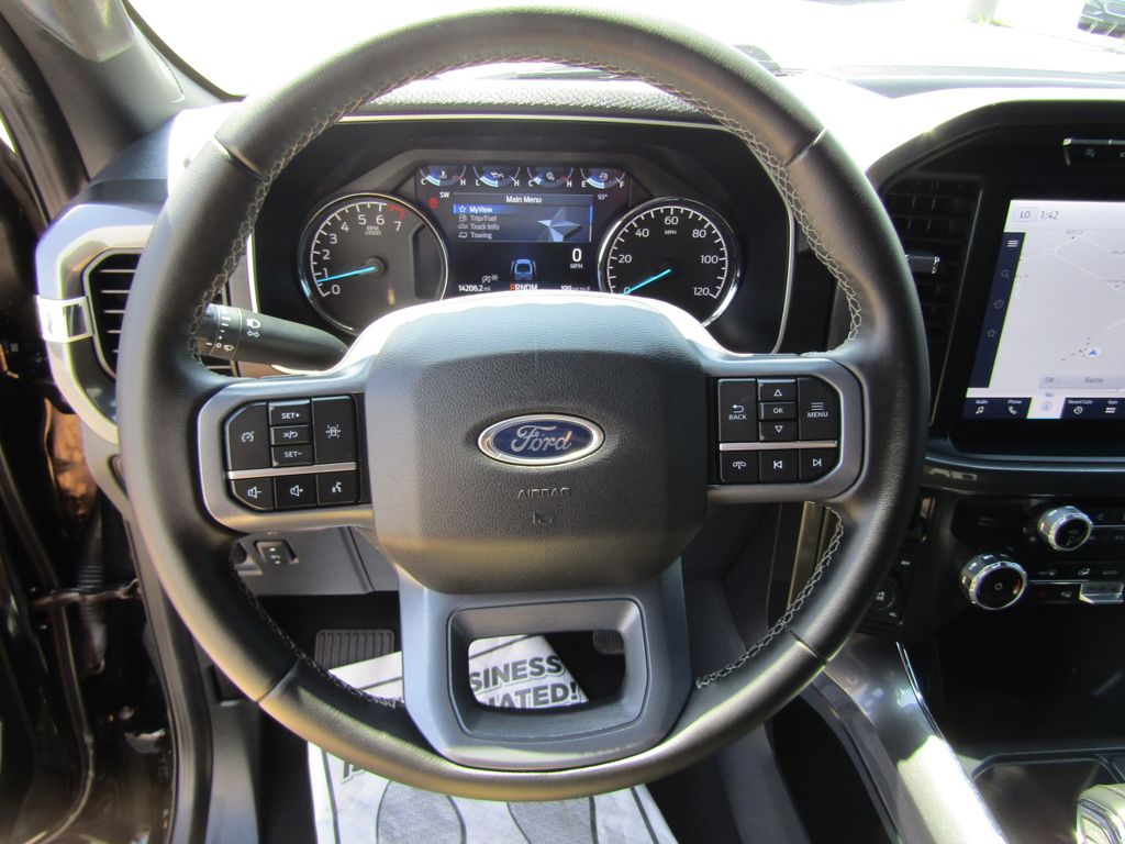 2023 Ford F-150 XLT photo 17
