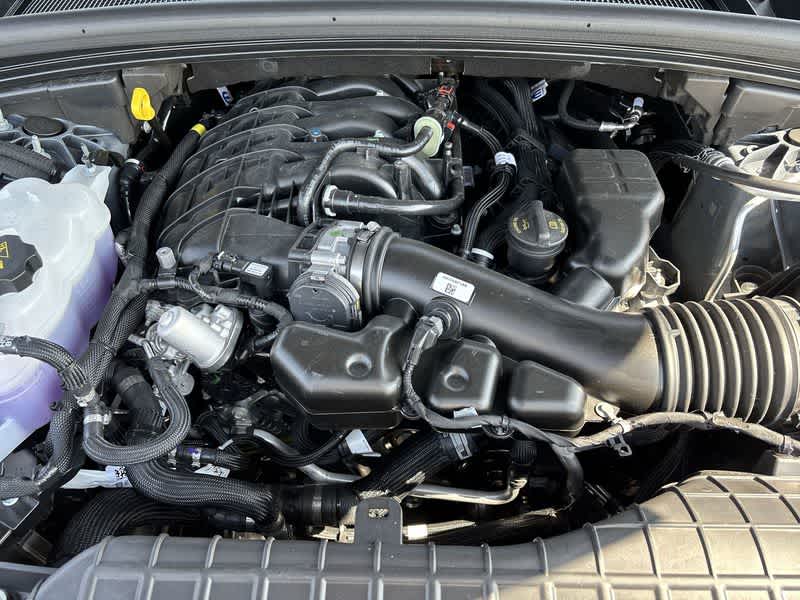 2025 Jeep Grand Cherokee Altitude photo 2