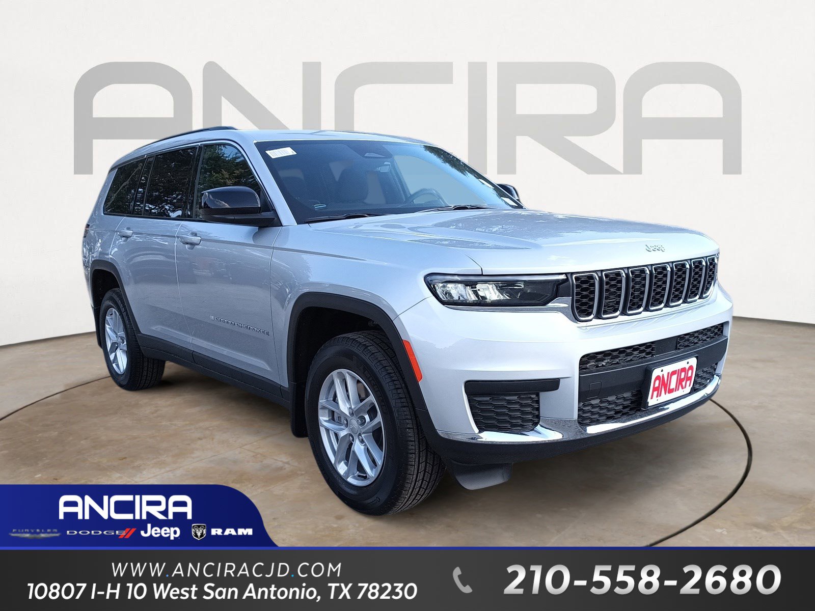 2025 Jeep Grand Cherokee L Laredo's photo
