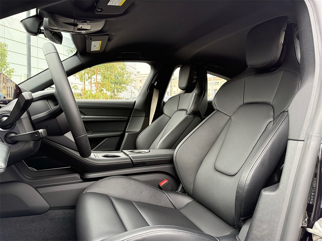 2025 Porsche Taycan 4S photo 3