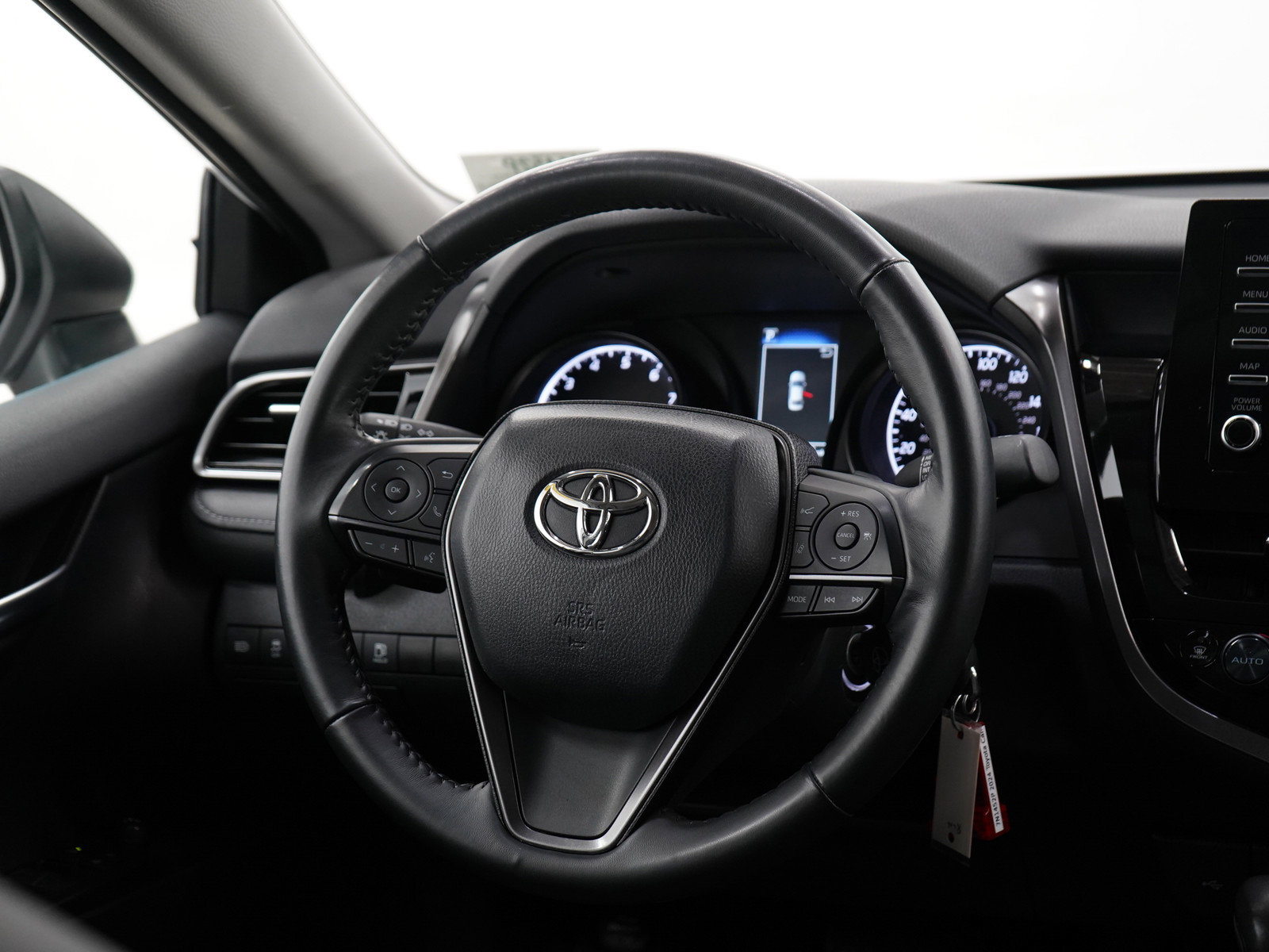 2024 Toyota Camry SE photo 12
