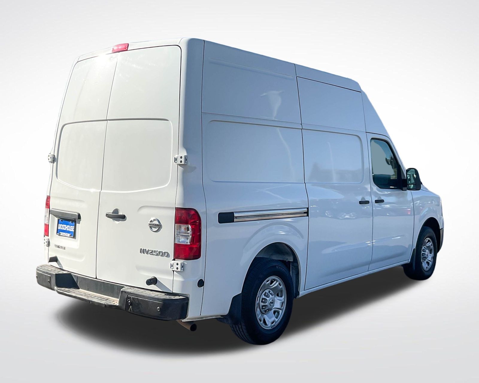 2021 Nissan NV2500 HD SV photo 2