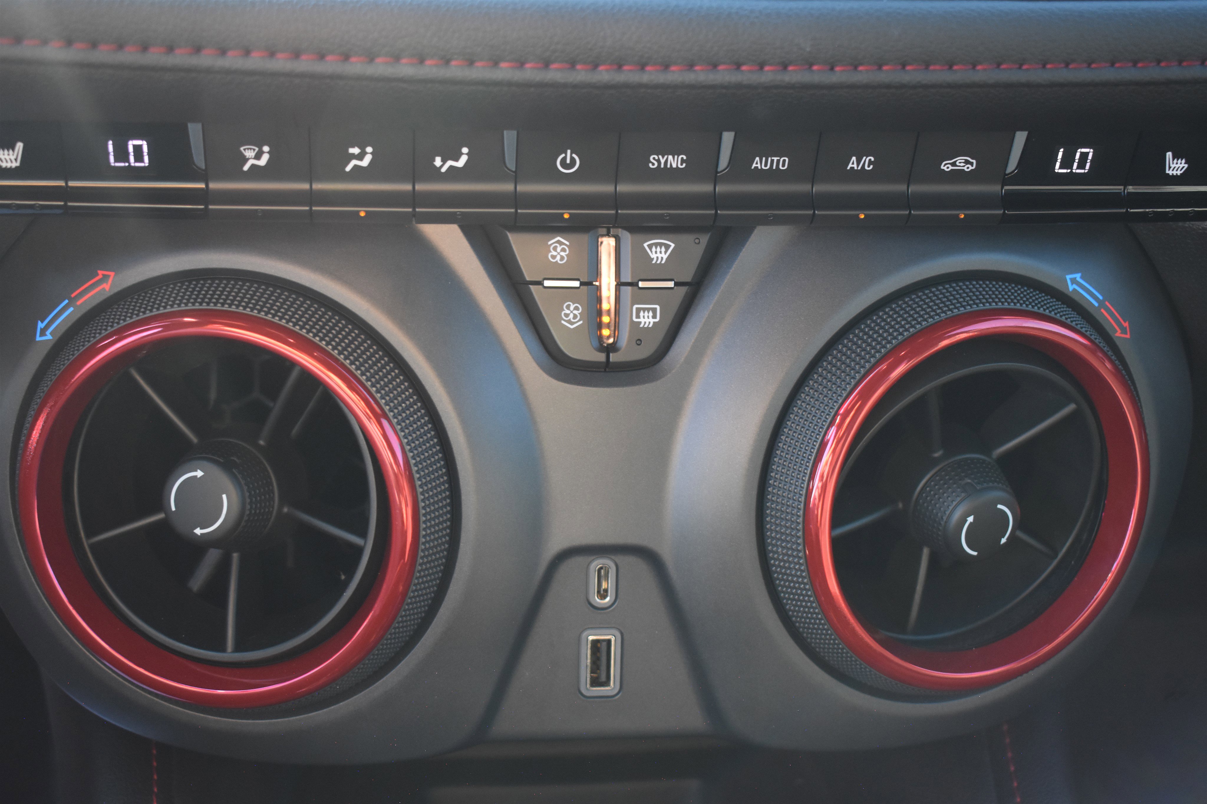 2020 Chevrolet Blazer RS photo 19