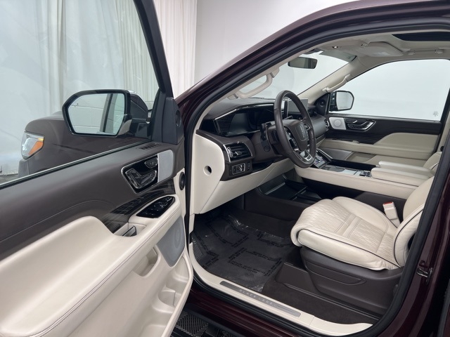 2024 Lincoln Navigator Black Label photo 12