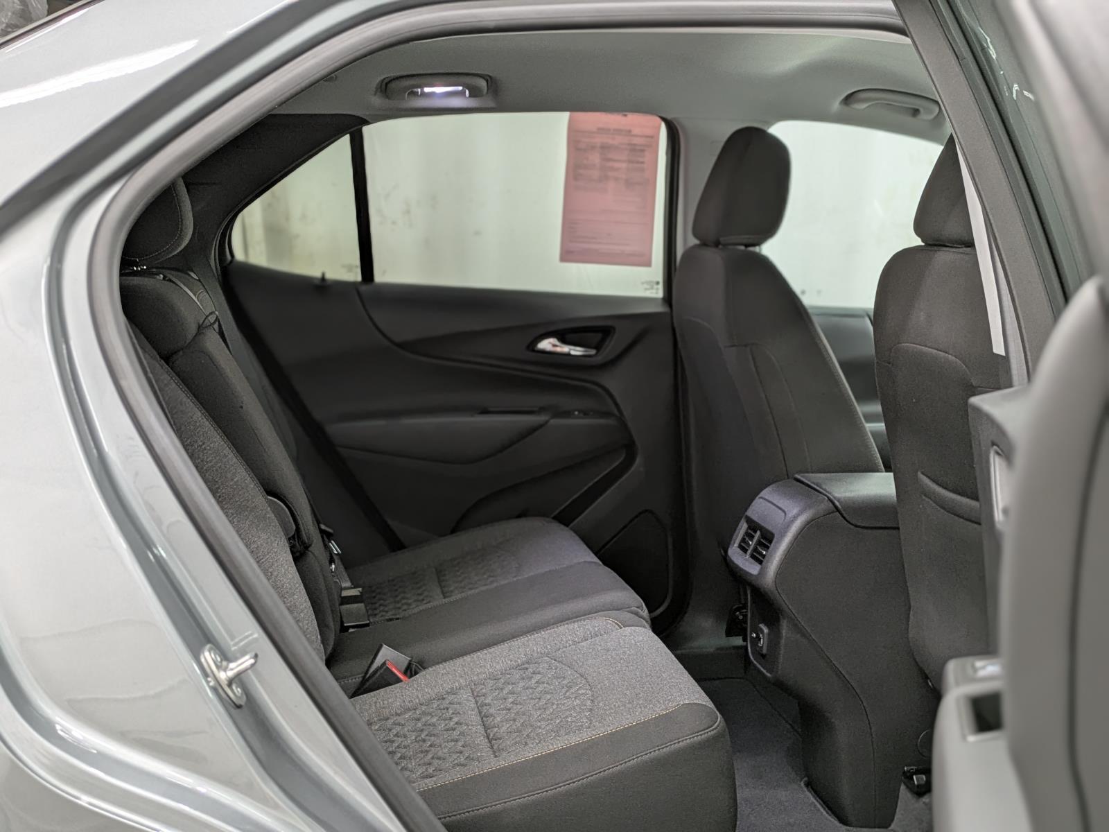 2024 Chevrolet Equinox LT photo 21