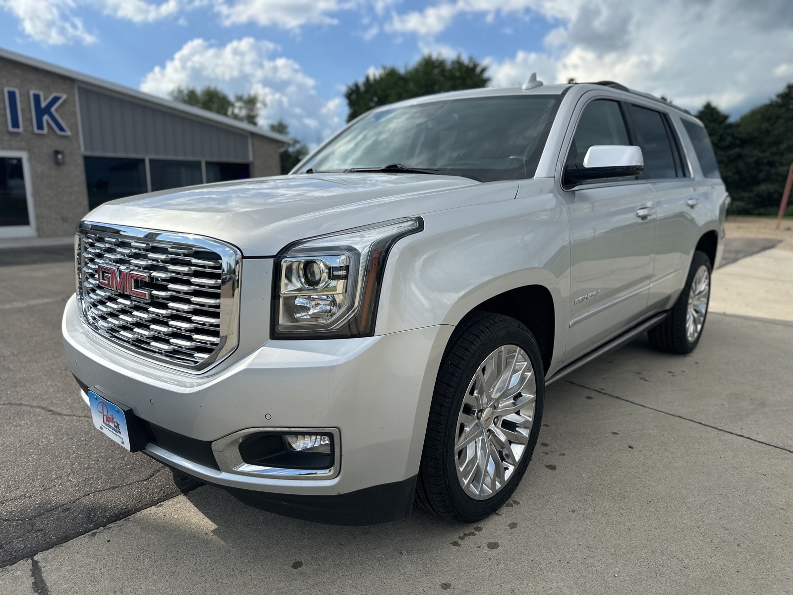 Used 2020 GMC Yukon Denali with VIN 1GKS2CKJ0LR139088 for sale in Luverne, Minnesota