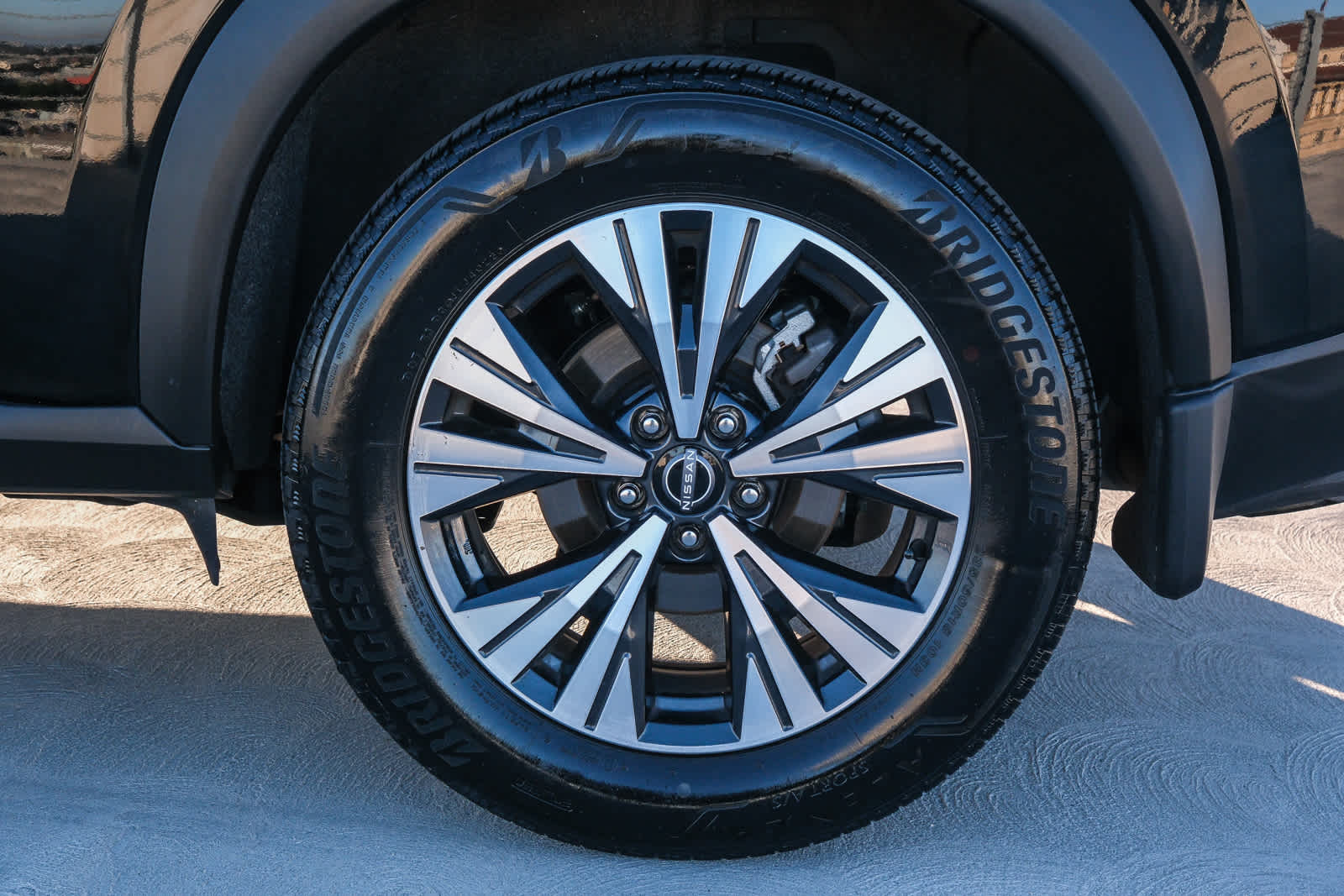 2023 Nissan Rogue SV photo 9