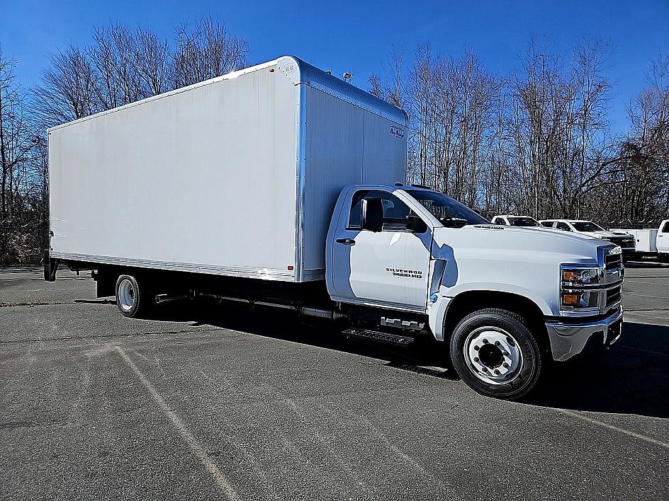 2023 Chevrolet Silverado 4500 Medium Duty Chassis Cab Work Truck's photo