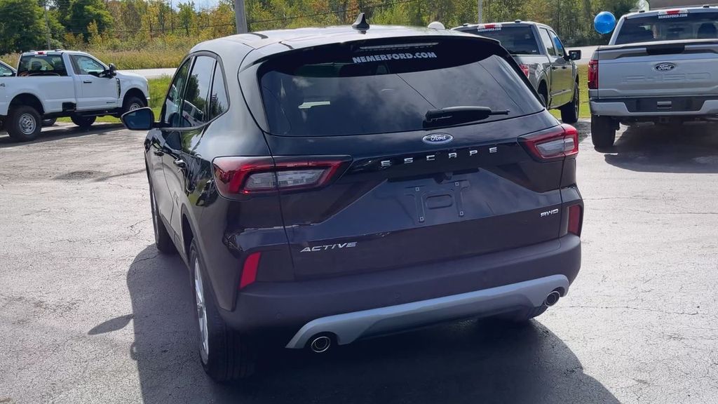 2025 Ford Escape Active photo 2