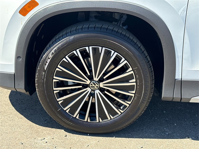 2025 Volkswagen Tiguan S photo 11