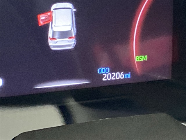 2024 Toyota RAV4 XLE photo 24