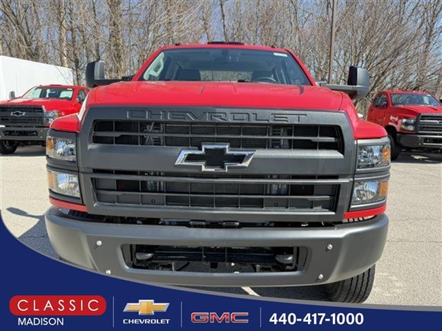 2024 Chevrolet Silverado 4500 Medium Duty Chassis Cab Work Truck's photo
