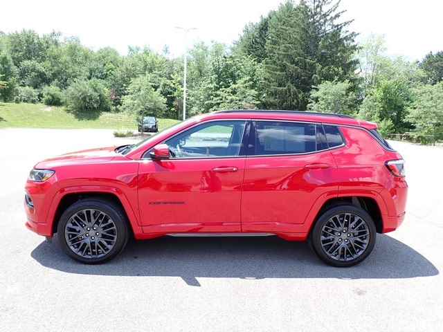 2022 Jeep Compass High Altitude photo 2