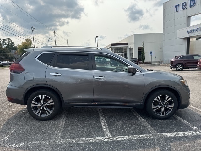 2018 Nissan Rogue SL photo 4