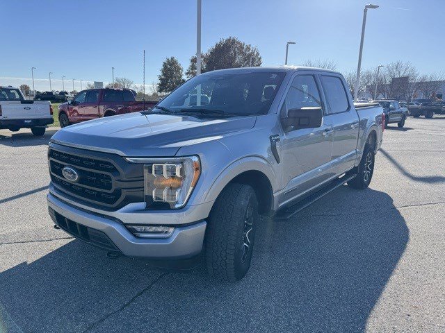 2023 Ford F-150 XLT photo 3