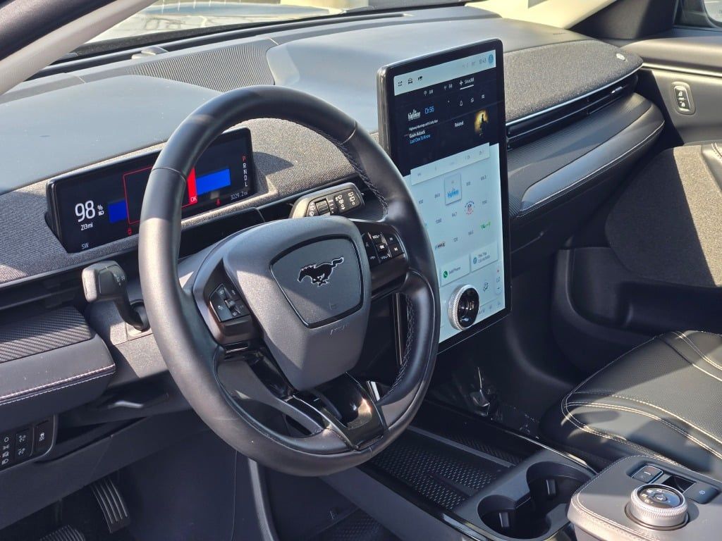 2024 Ford Mustang Mach-E Premium photo 18
