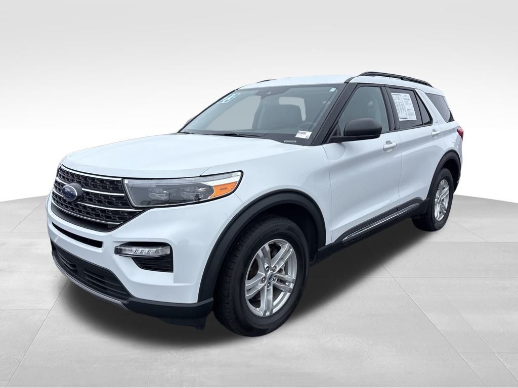 2023 Ford Explorer XLT's photo
