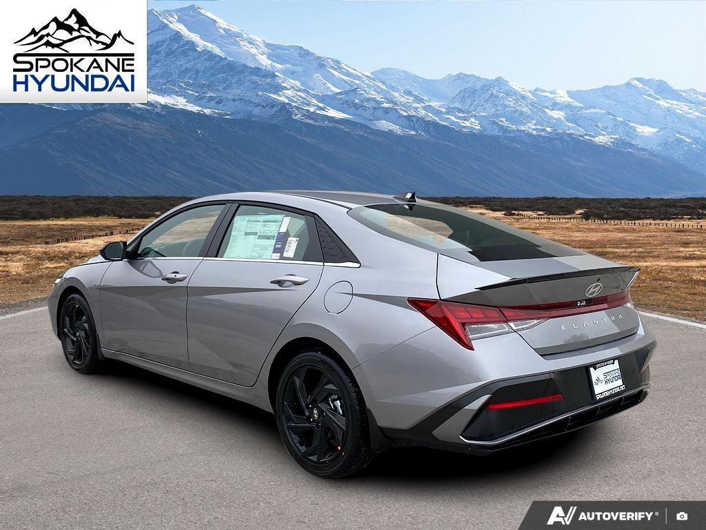 2026 Hyundai Elantra SEL Sport photo 3